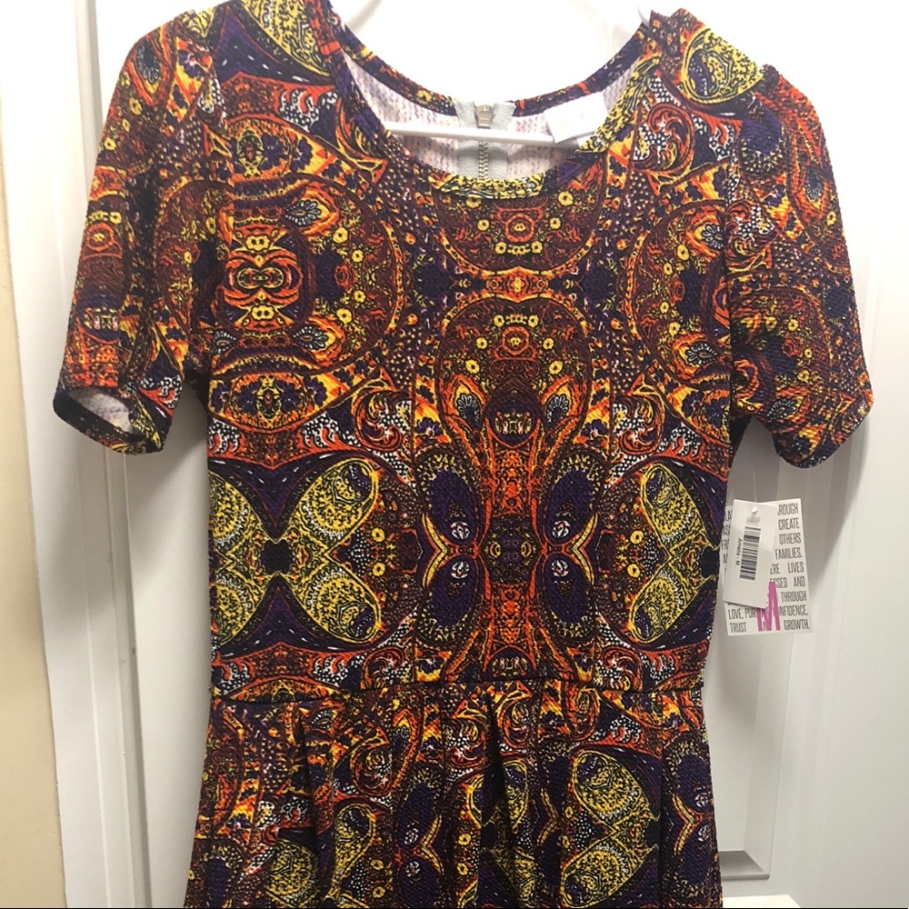 BNWT LuLaRoe Amelia Dress M